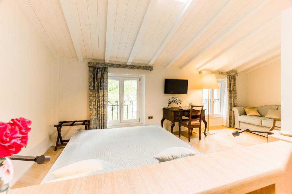 Relais Di Villa Adinolfi Annone di Brianza 객실 사진