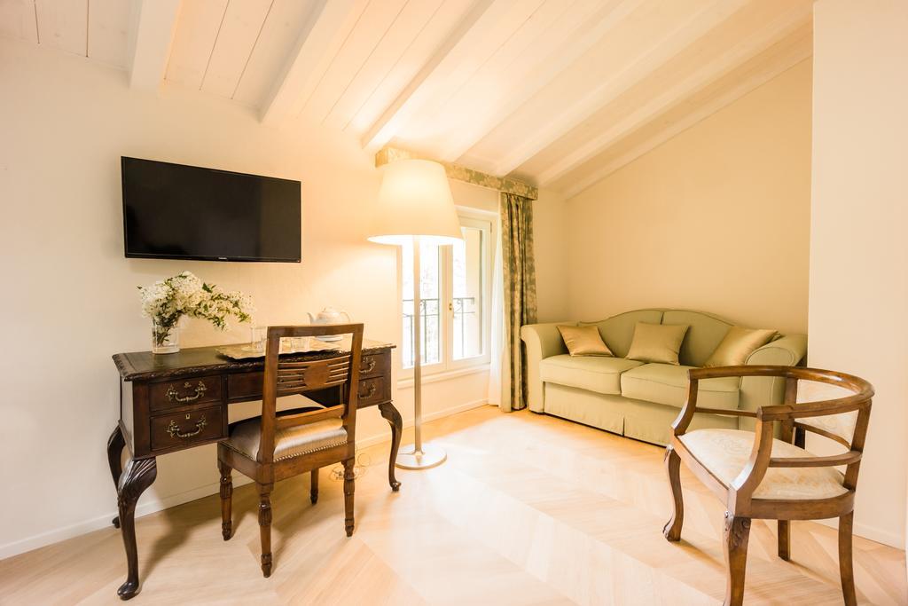 Relais Di Villa Adinolfi Annone di Brianza 객실 사진